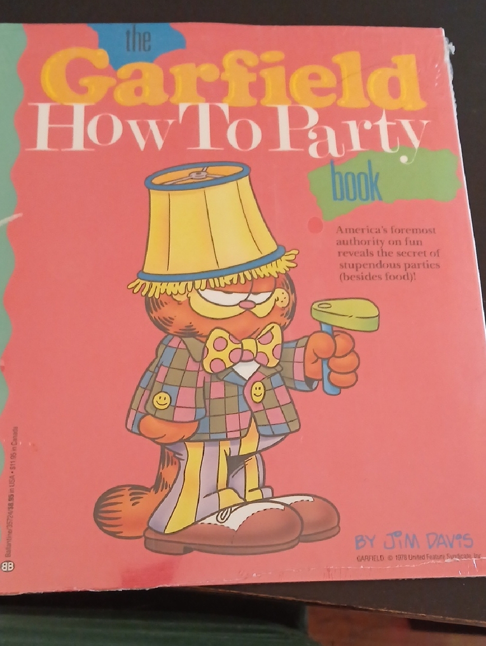 Vintage 1978 Garfield How To Party Book - Pink Cover